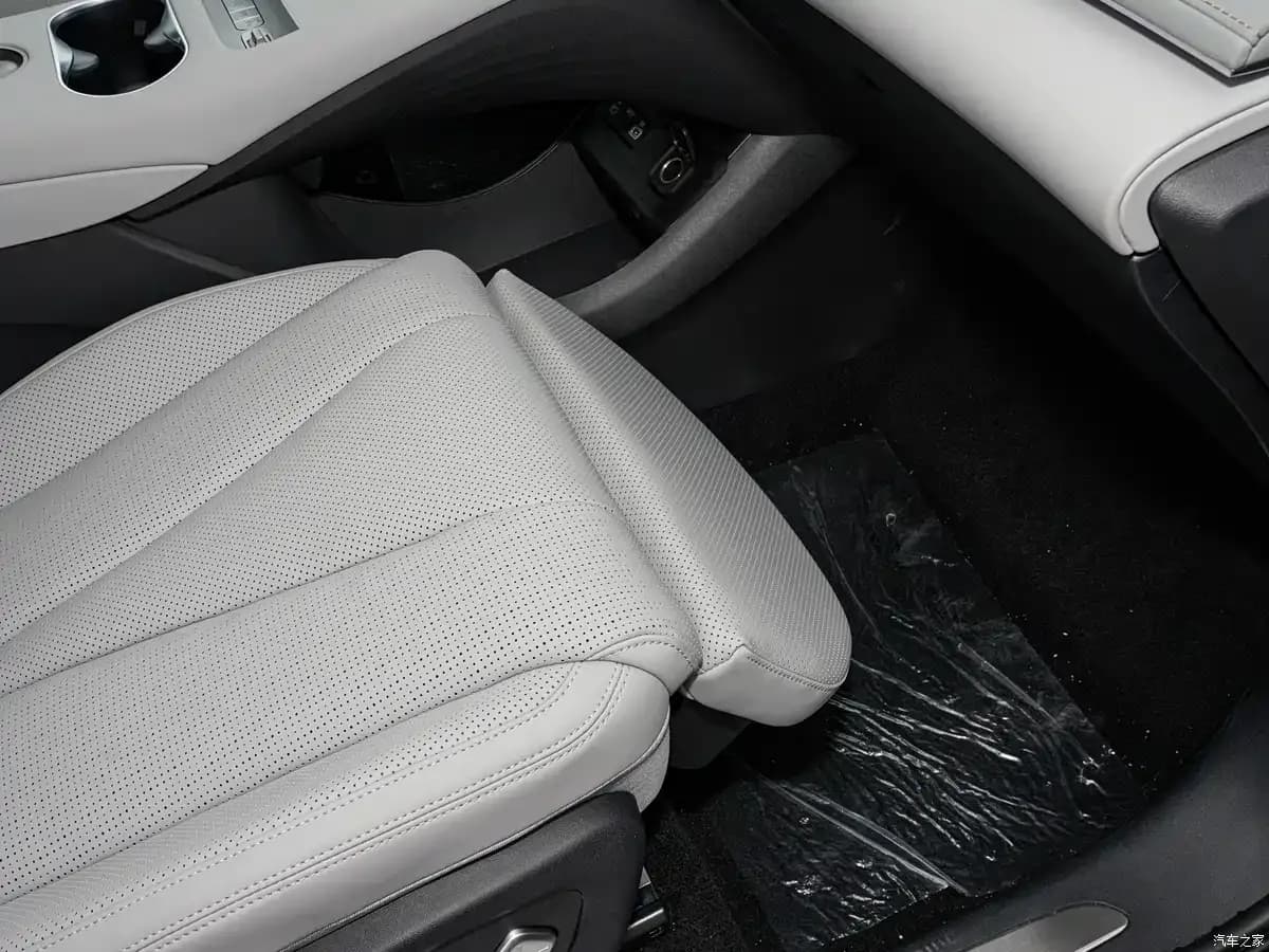 2026 BYD Sealion 06 EV 520 Pilot SUV New Car gallery