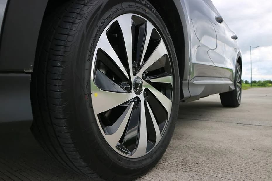 2026 BYD Sealion 06 DM-i 205 Pilot Pro PHEV SUV New Car gallery