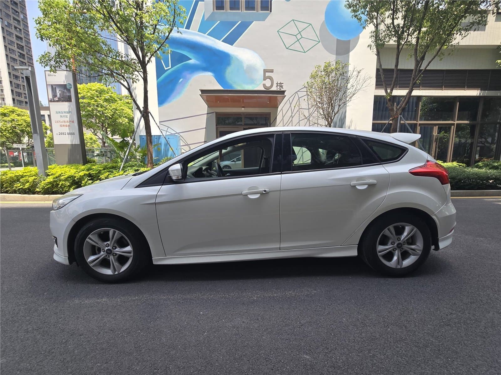 2018 Ford Focus 1.6L Automatic Used Car gallery