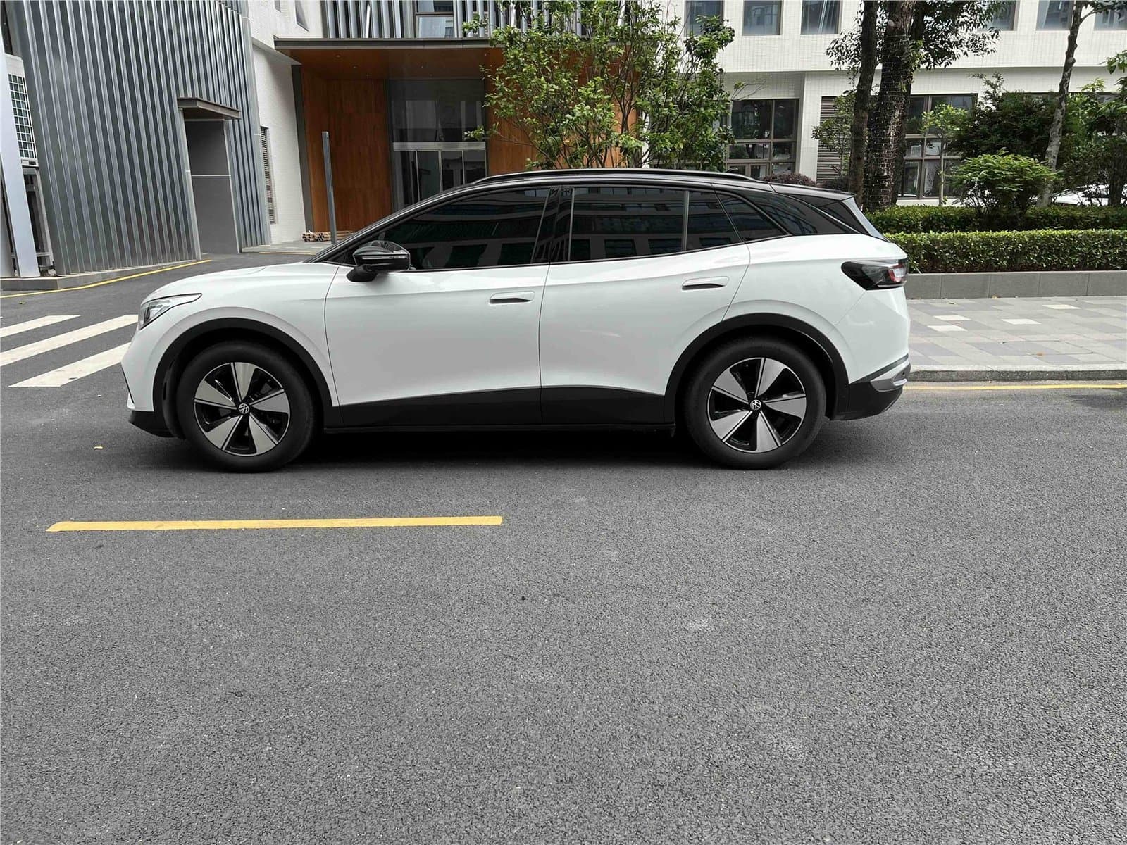 2025 Volkswagen ID.4 X Used Car gallery
