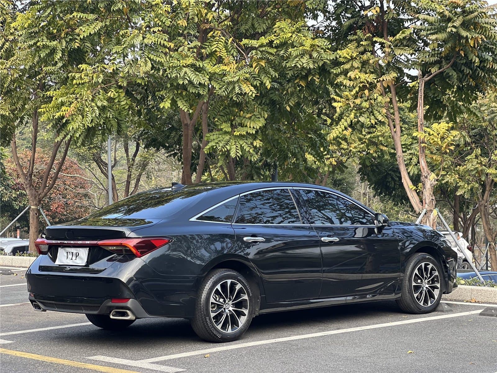 2023 Toyota Avalon 2.0L Luxury Edition Used Car gallery