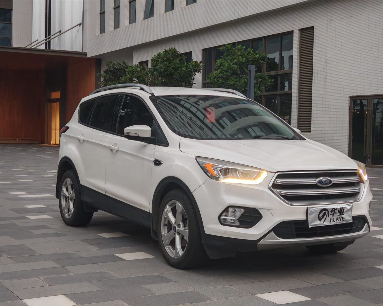 2017 Ford Kuga EcoBoost 180 2WD Used Car gallery