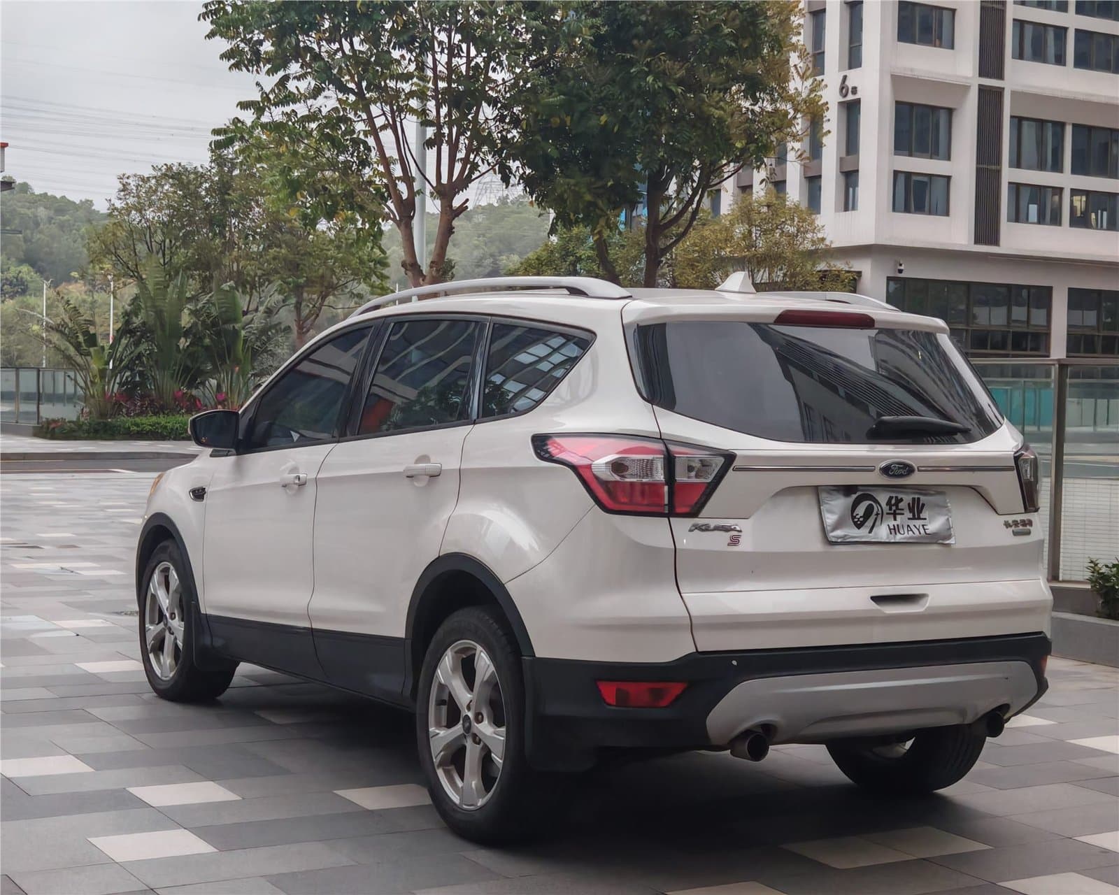 2017 Ford Kuga EcoBoost 180 2WD Used Car gallery