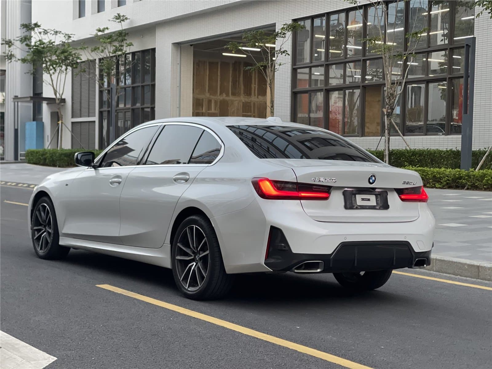 2023 BMW 3 Series 320Li M Used Car gallery