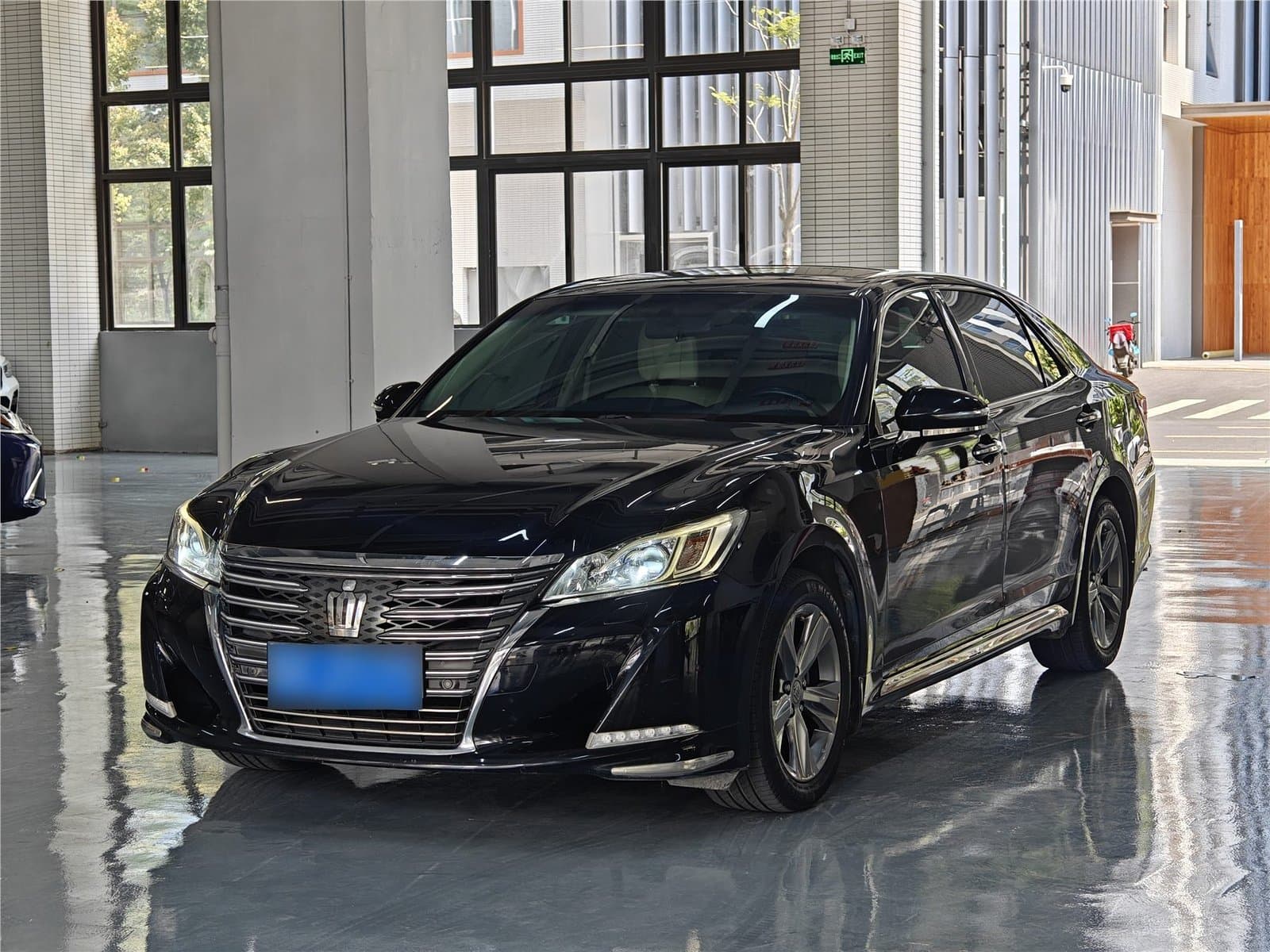 2015 Toyota Crown 2.0T Used Car