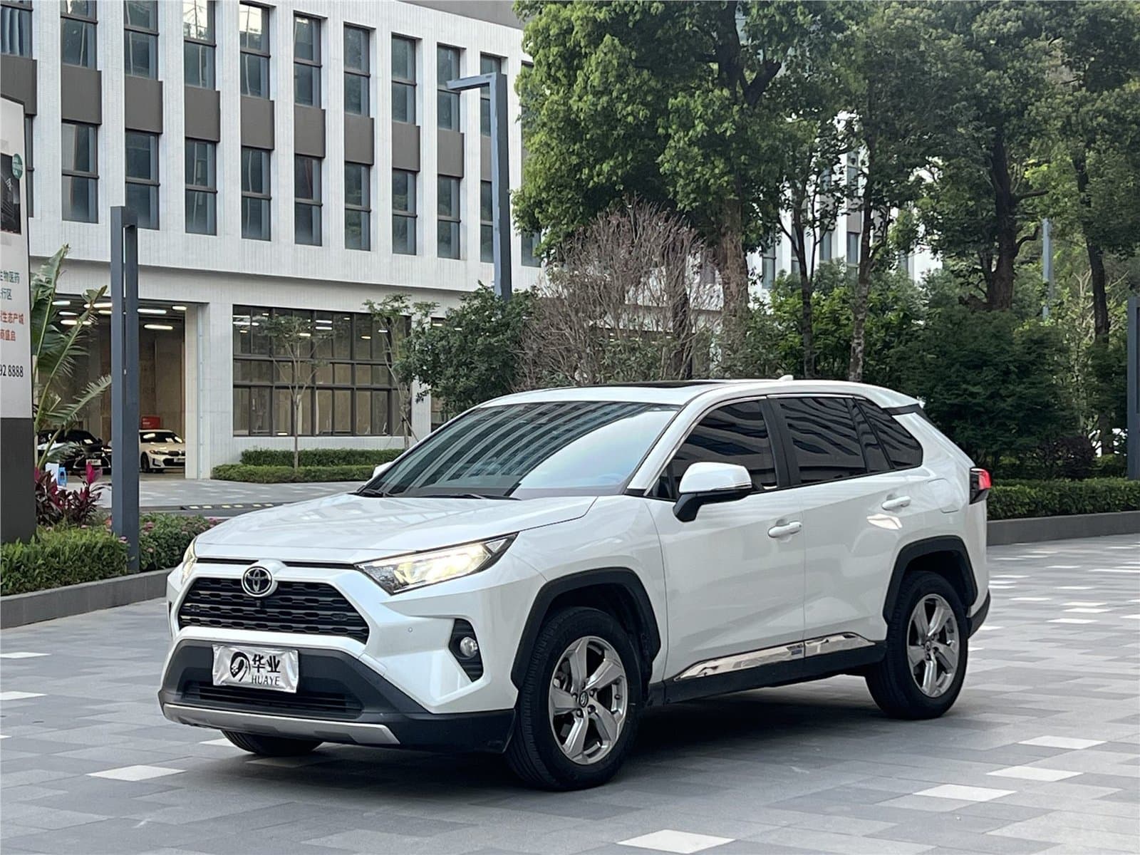2022 Toyota RAV4 2.0L CVT2WD Plus Used Car