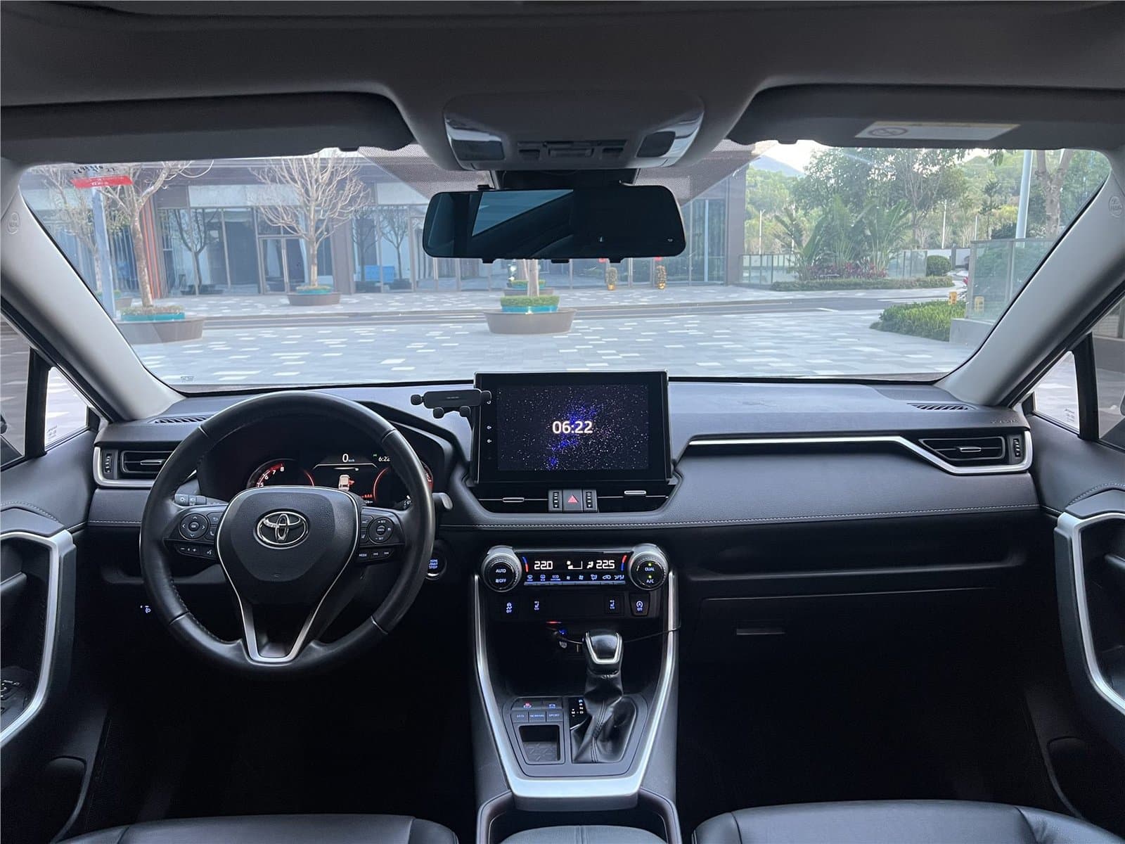2022 Toyota RAV4 2.0L CVT2WD Plus Used Car gallery