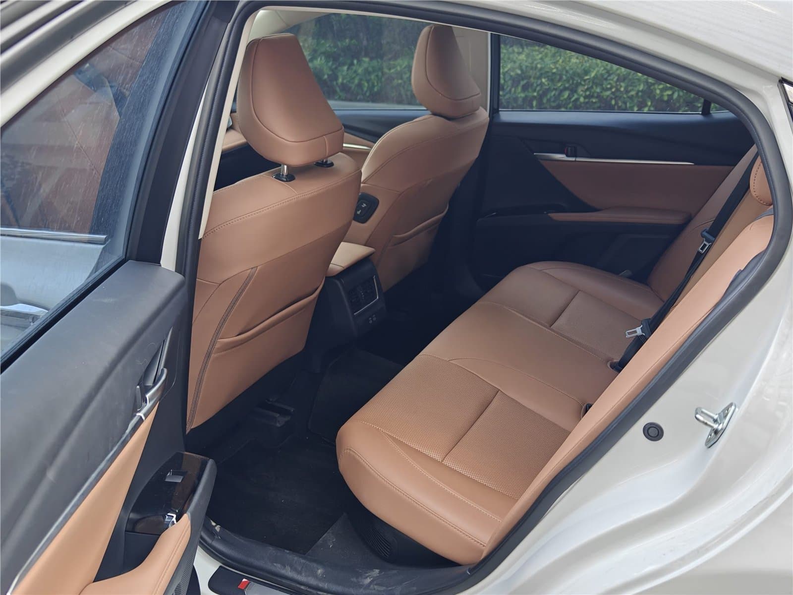 2024 Toyota Camry 2.0HGVP Luxury Edition Used Car gallery