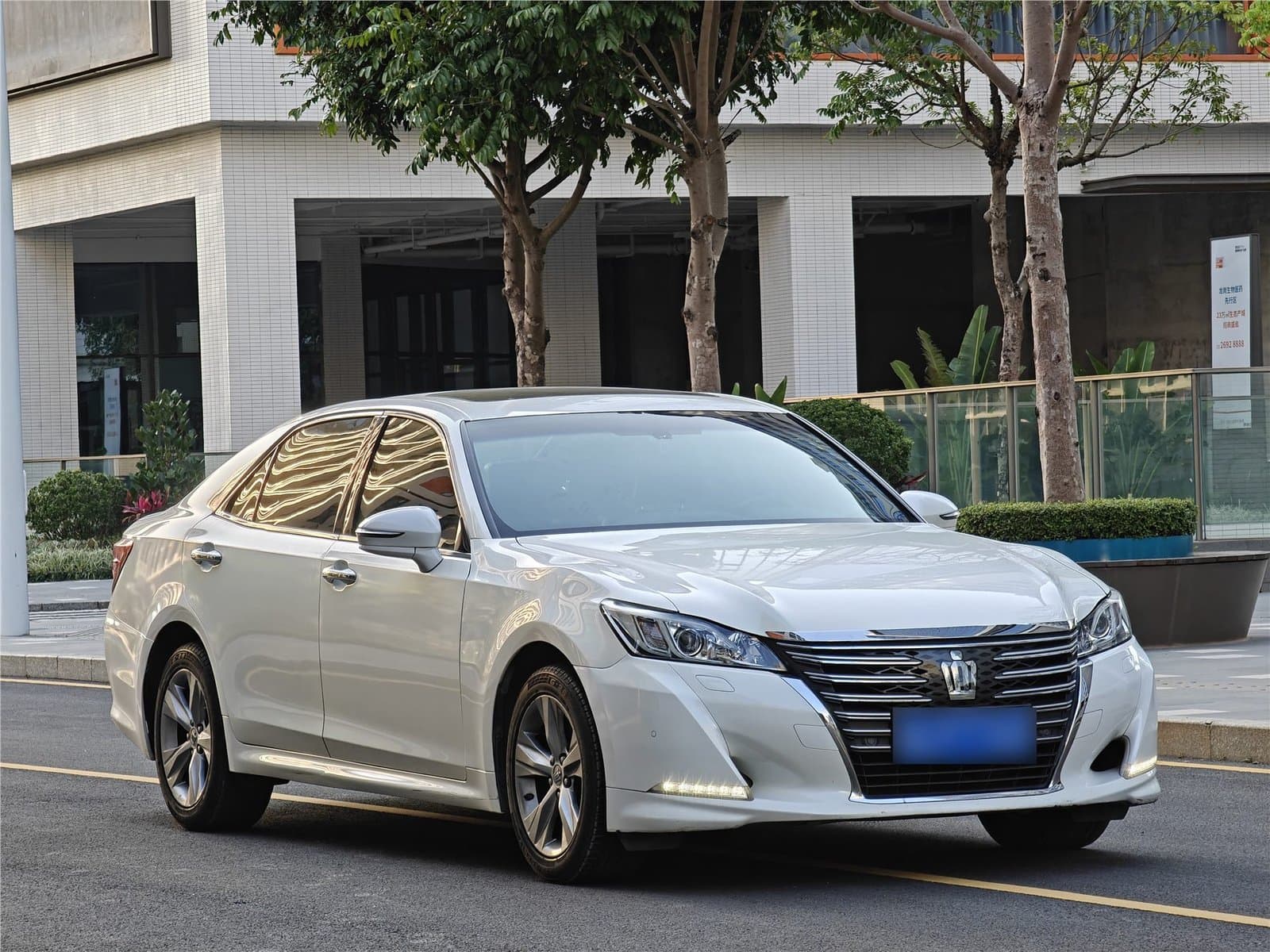 2015 Toyota Crown 2.0T Used Car gallery