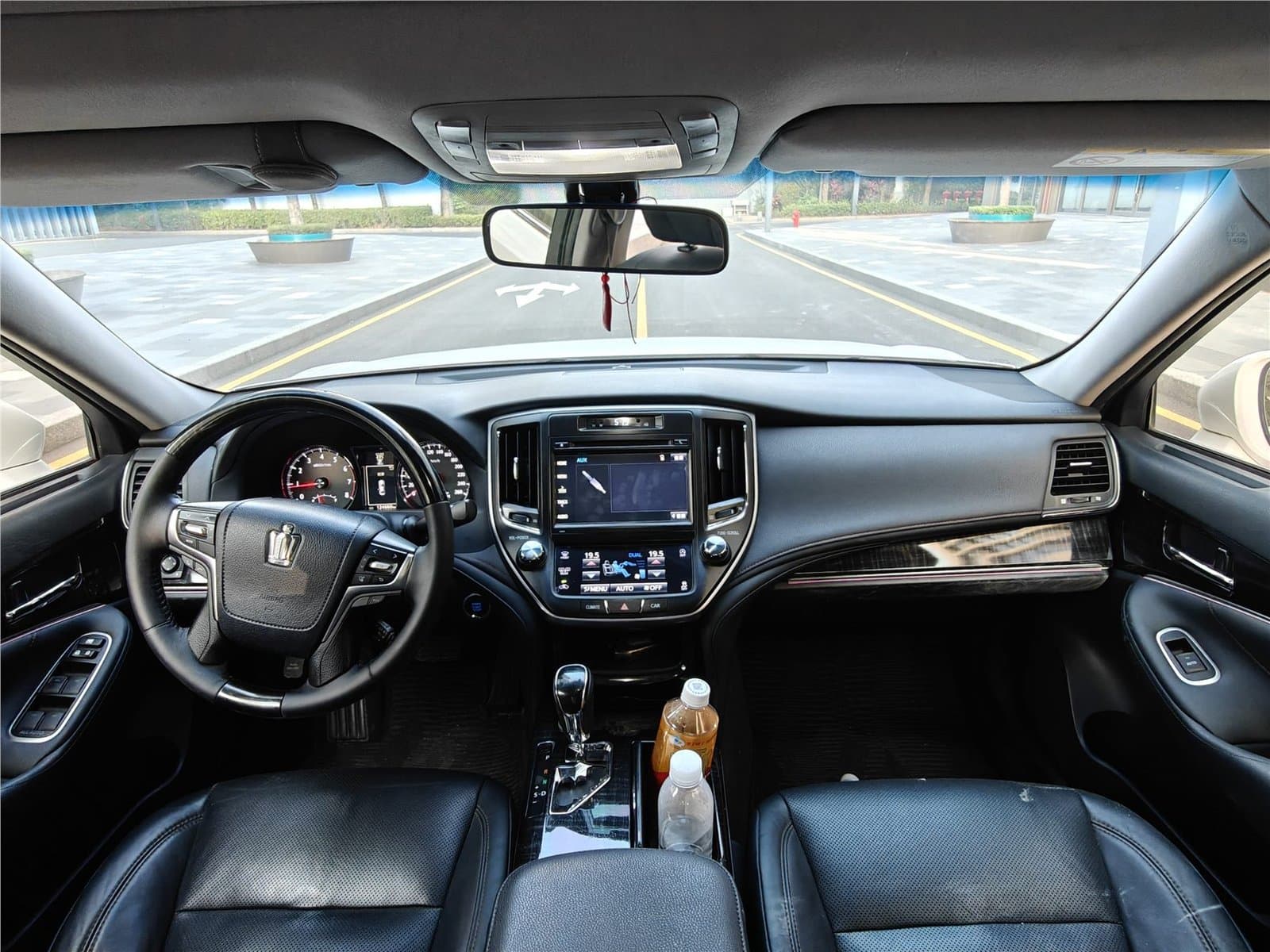 2015 Toyota Crown 2.0T Used Car gallery