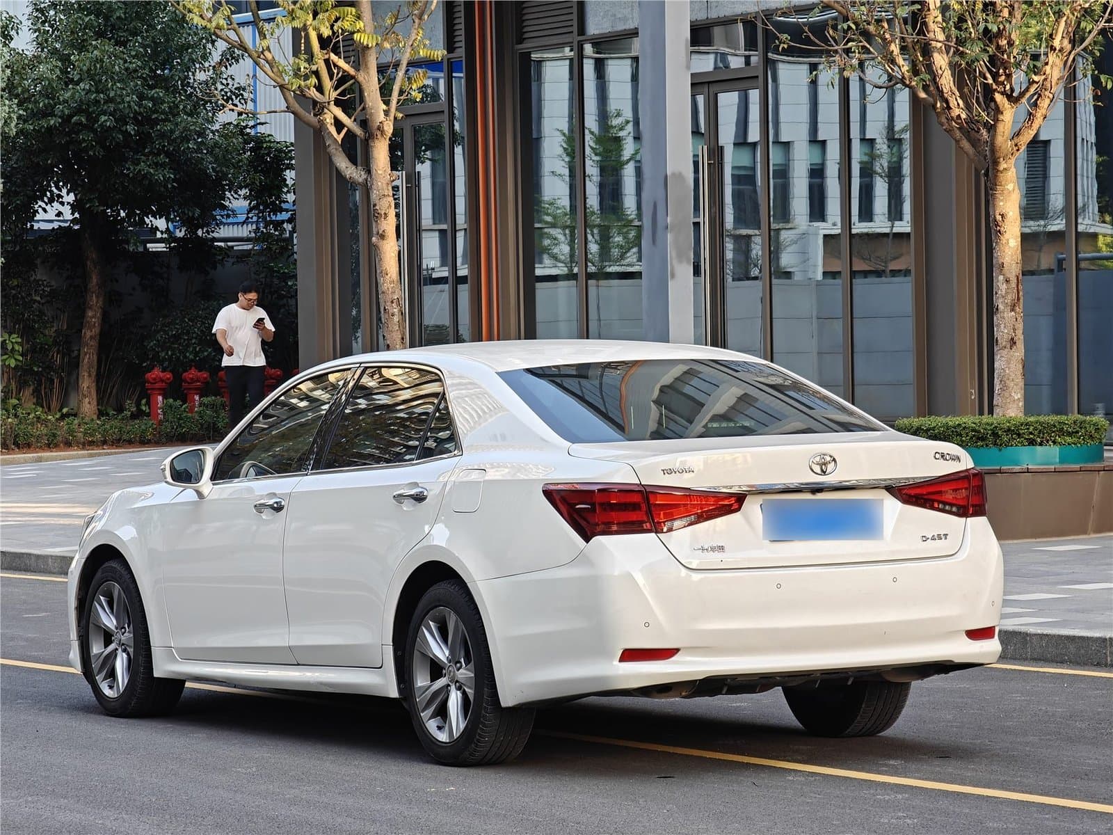 2015 Toyota Crown 2.0T Used Car gallery