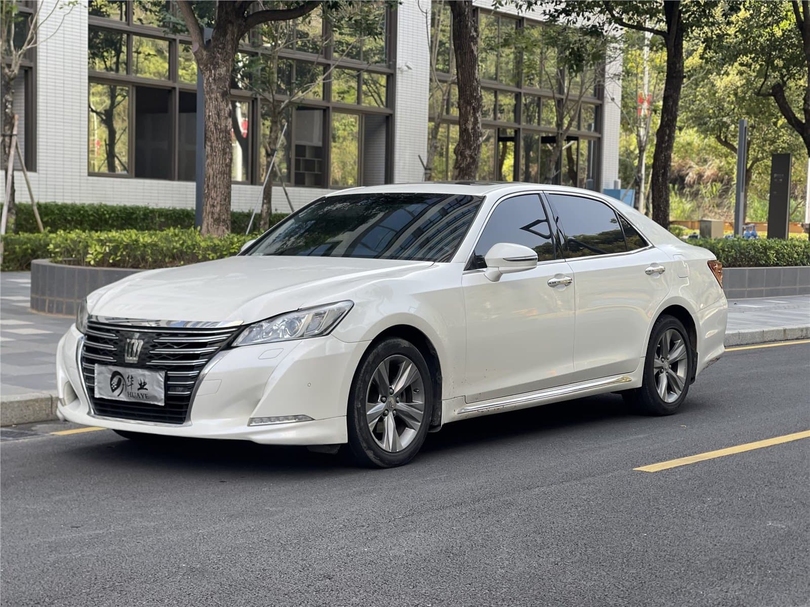 2015 Toyota Crown 2.0T Used Car