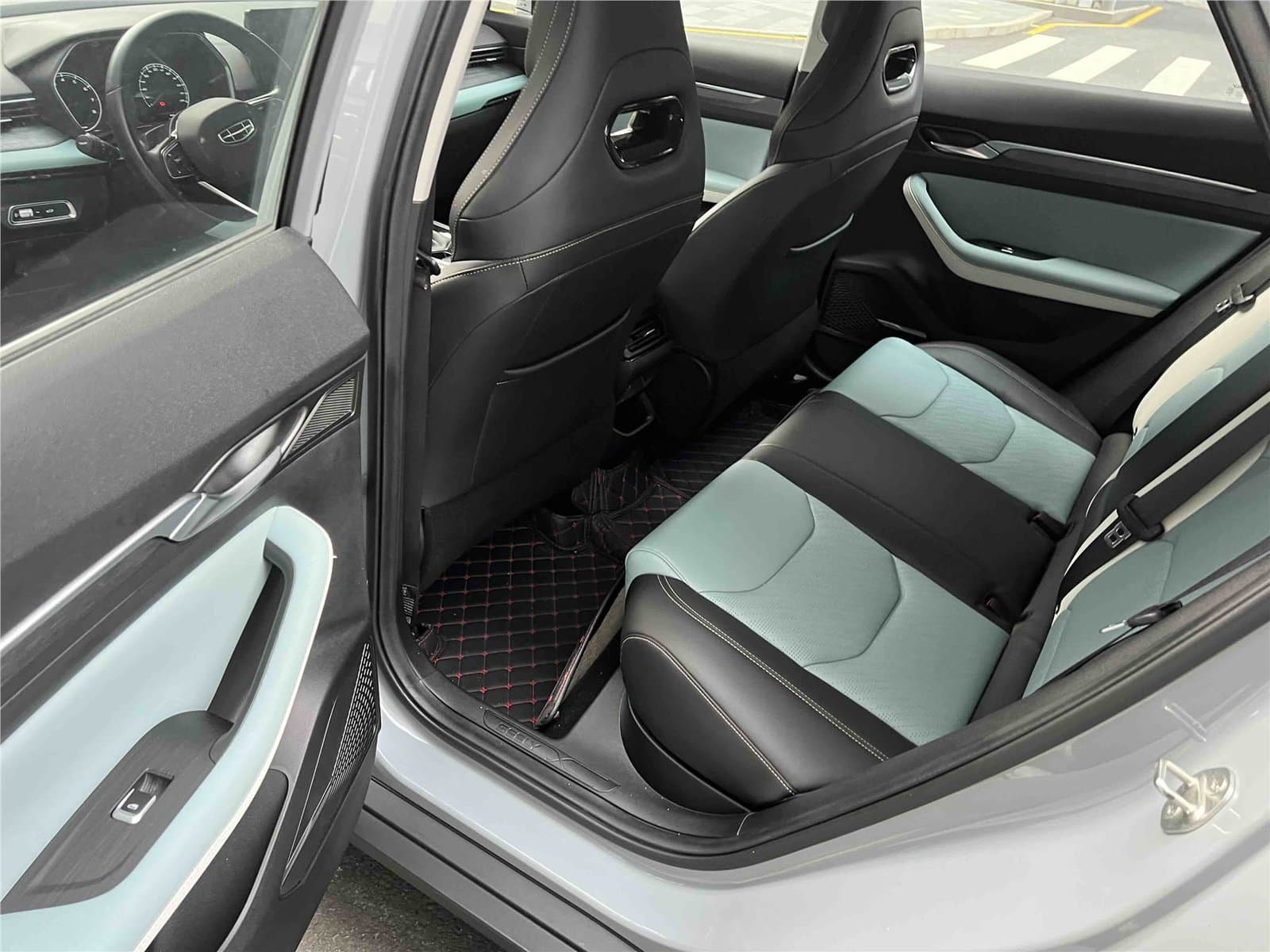 2022 Geely Emgrand S 1.4T CVT Cross Player Edition Used Car gallery