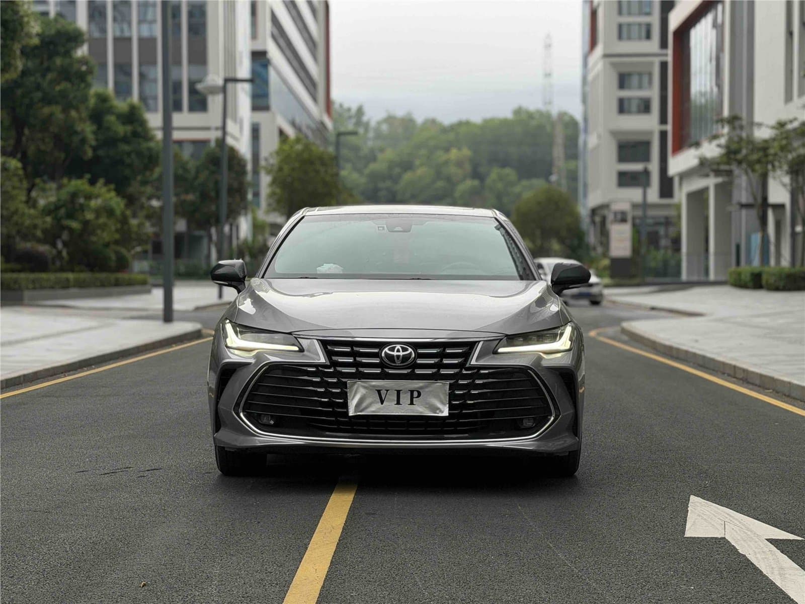 2023 Toyota Avalon 2.0L Luxury Edition Used Car gallery