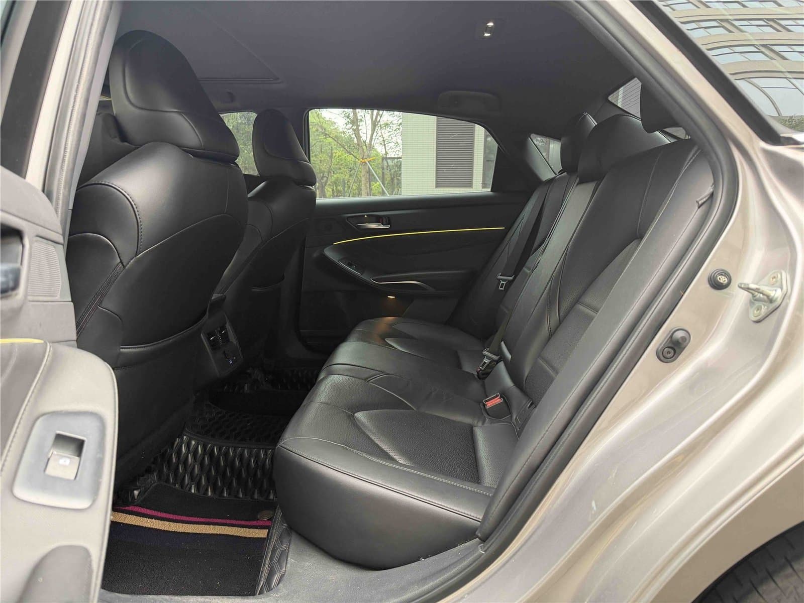 2023 Toyota Avalon 2.0L Luxury Edition Used Car gallery