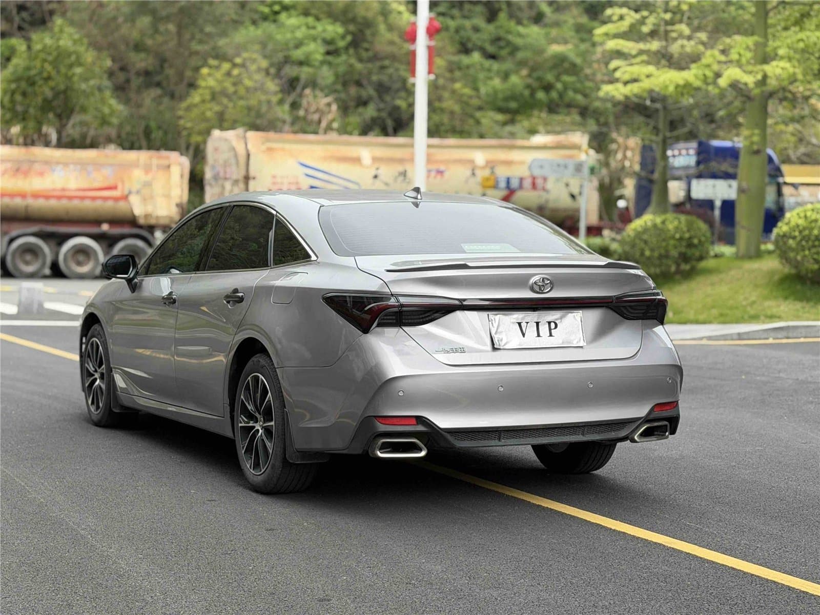 2023 Toyota Avalon 2.0L Luxury Edition Used Car gallery