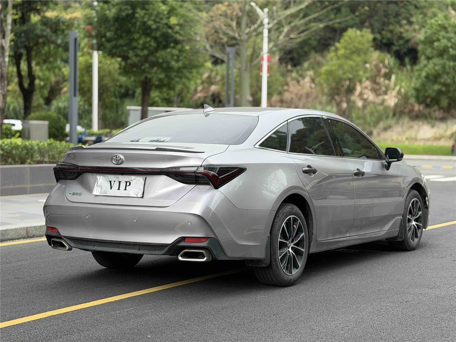2023 Toyota Avalon 2.0L Luxury Edition Used Car gallery