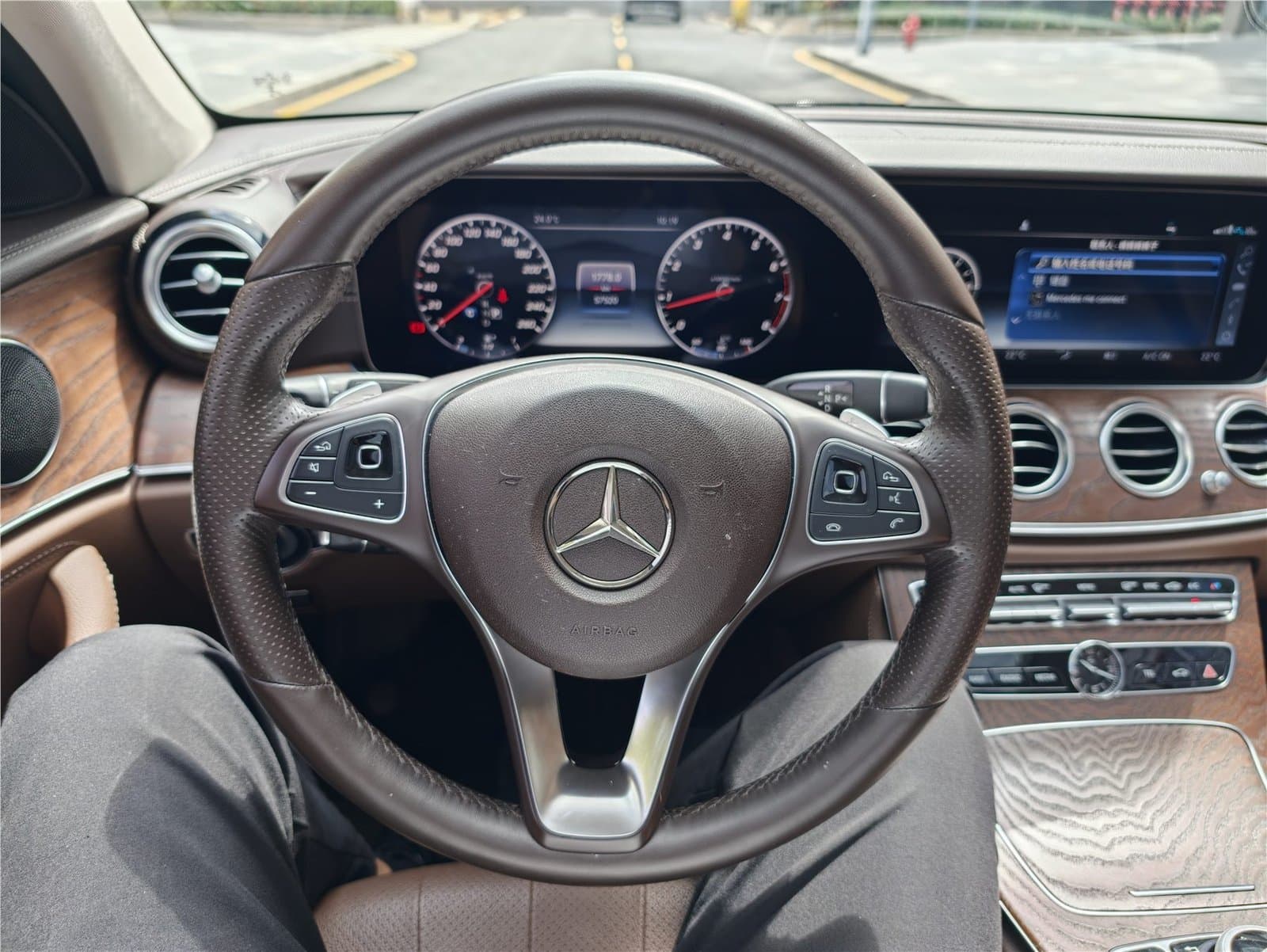 2018 Mercedes-Benz E-Class Facelift E 200 L Used Car gallery