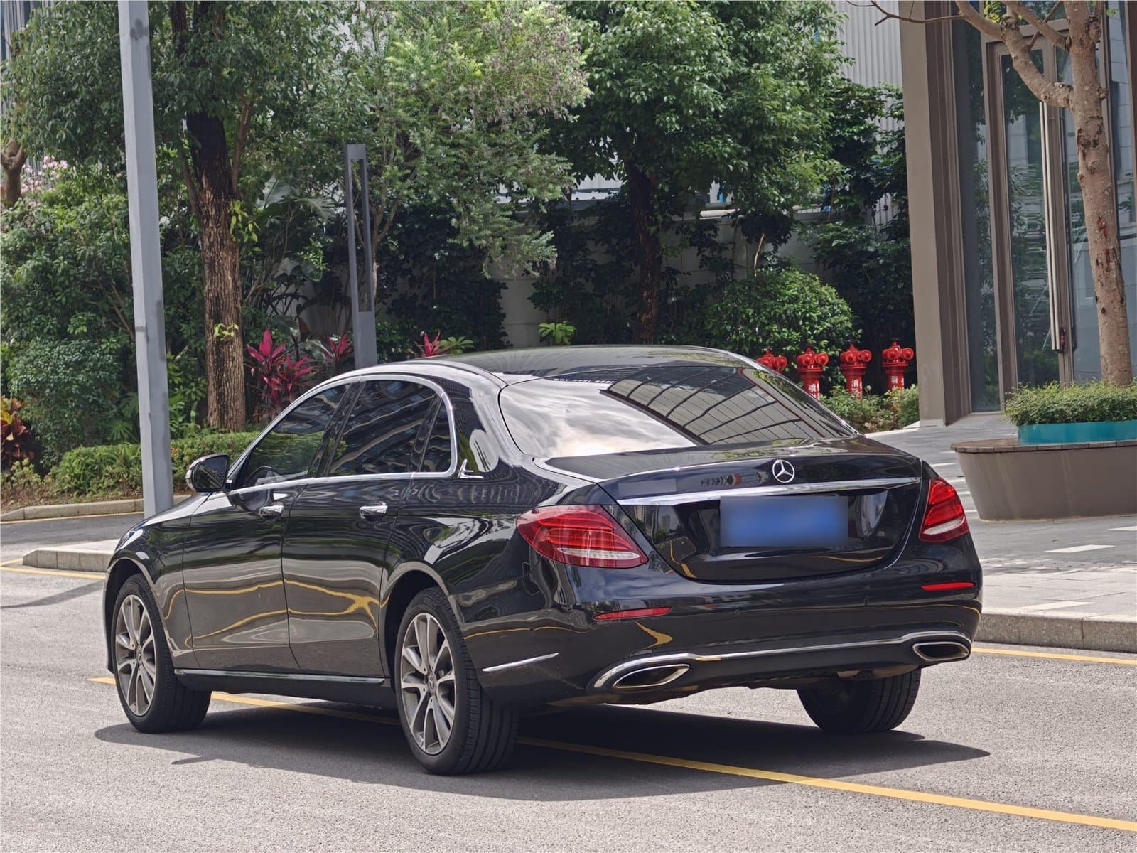 2018 Mercedes-Benz E-Class Facelift E 200 L Used Car gallery