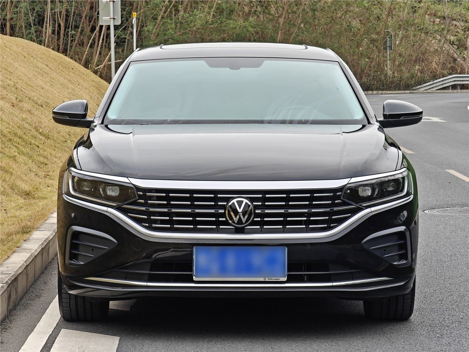 2025 Volkswagen Passat 330TSI Elite Edition Used Car gallery