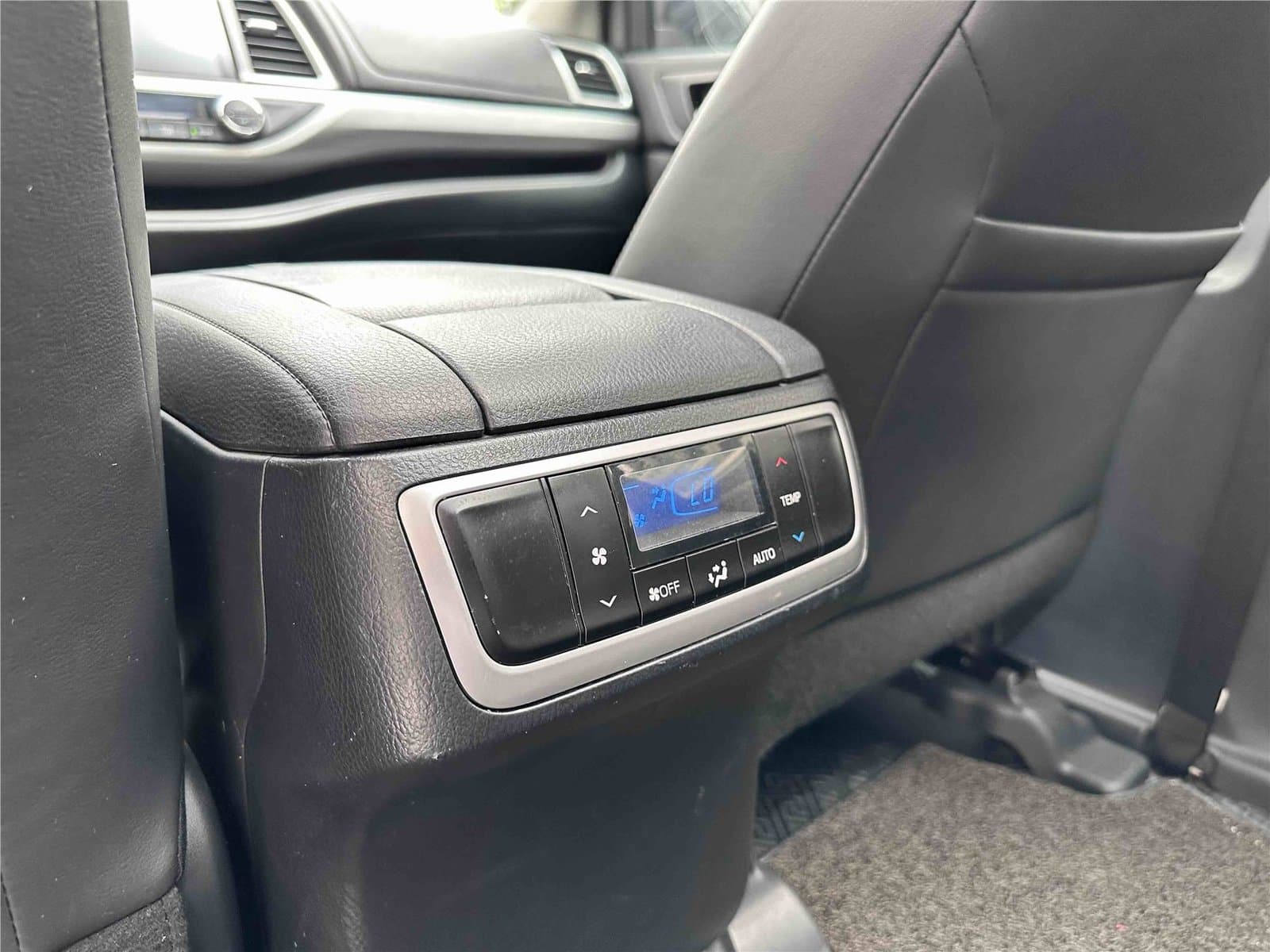 2018 Toyota Highlander 2.0T 4WD Luxury Edition 7 China V Used Car gallery