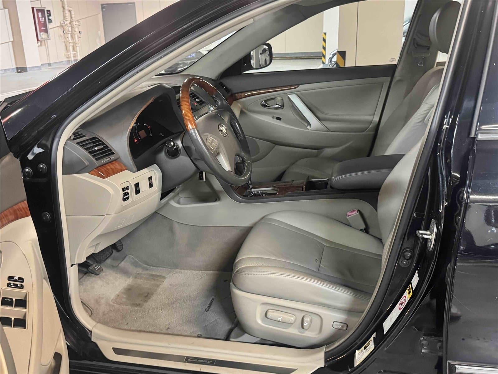 2008 Toyota Camry 240G Luxury Edition Used Car gallery