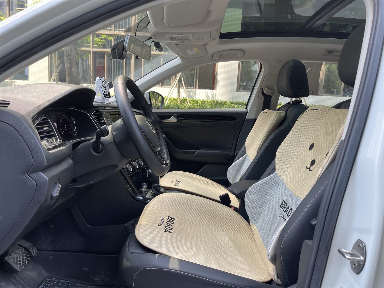 2020 Volkswagen T-ROC 280TSI DSG2WD Used Car gallery
