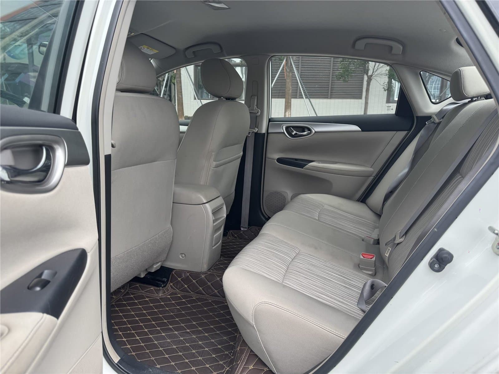 2016 Nissan Sylphy 1.6XE CVT Comfort Edition Used Car gallery