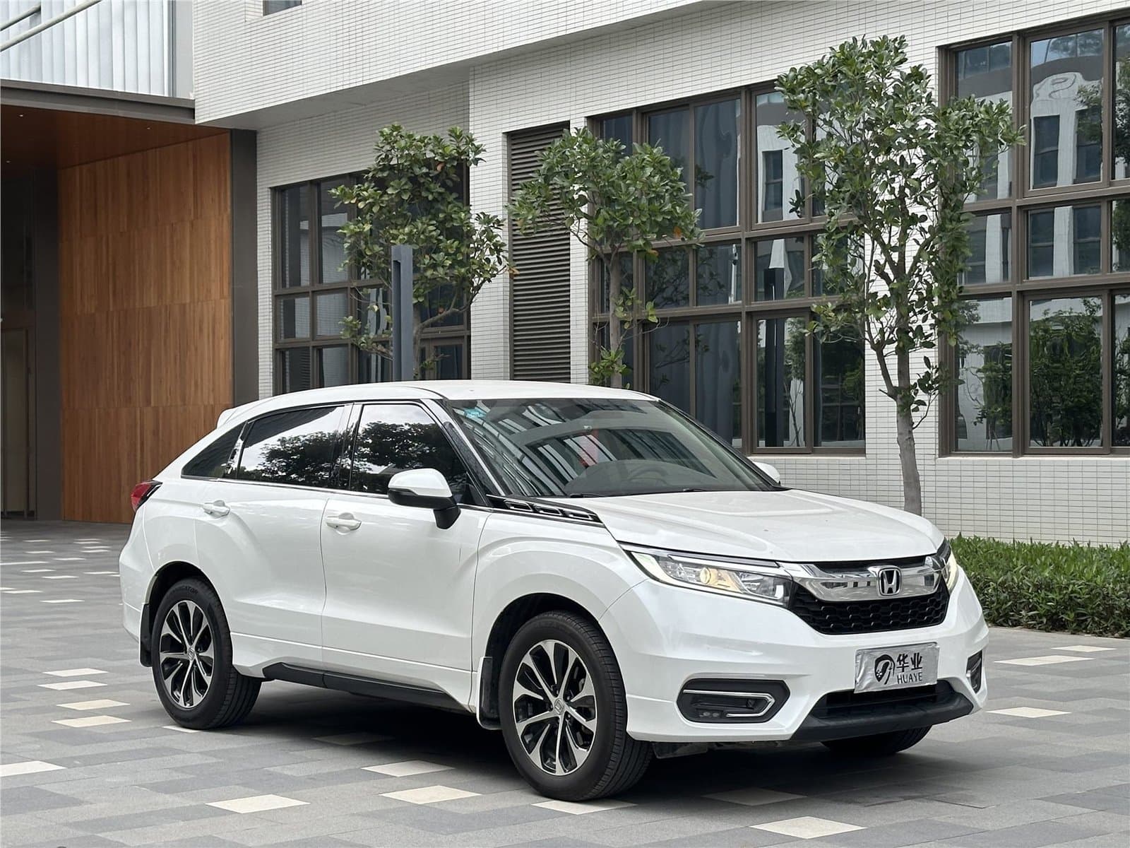 2017 Honda Avancier 240TURBO 2WD Elite Edition Used Car gallery