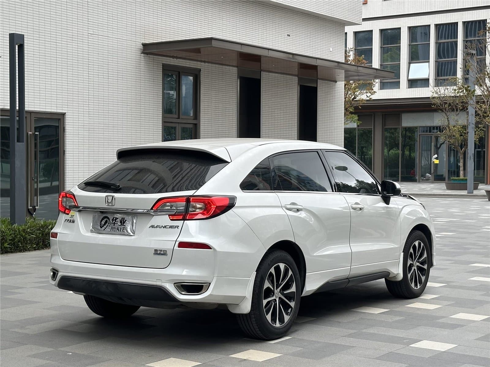 2017 Honda Avancier 240TURBO 2WD Elite Edition Used Car gallery