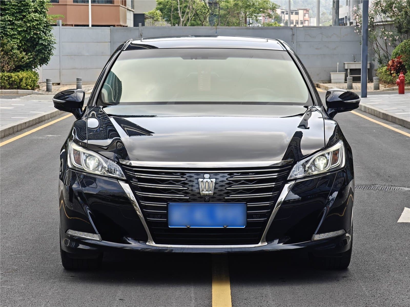 2018 Toyota Crown 2.0T Used Car gallery