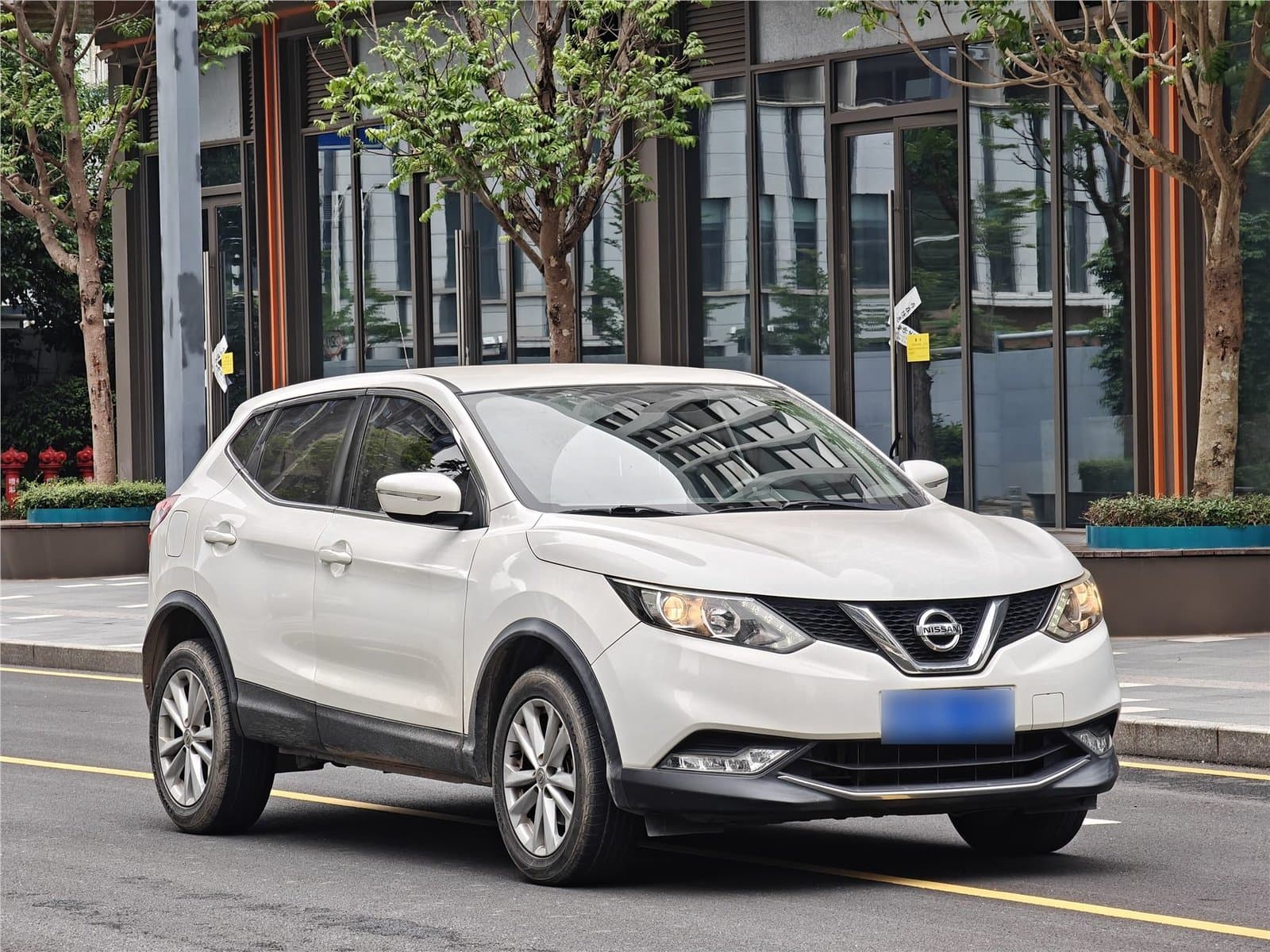 2017 Nissan Qashqai 2.0L CVT Elite Edition Used Car gallery