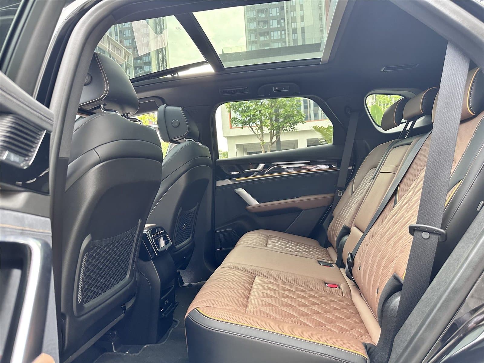 2021 BYD Tang New Energy DM 2.0T 4WD Used Car gallery
