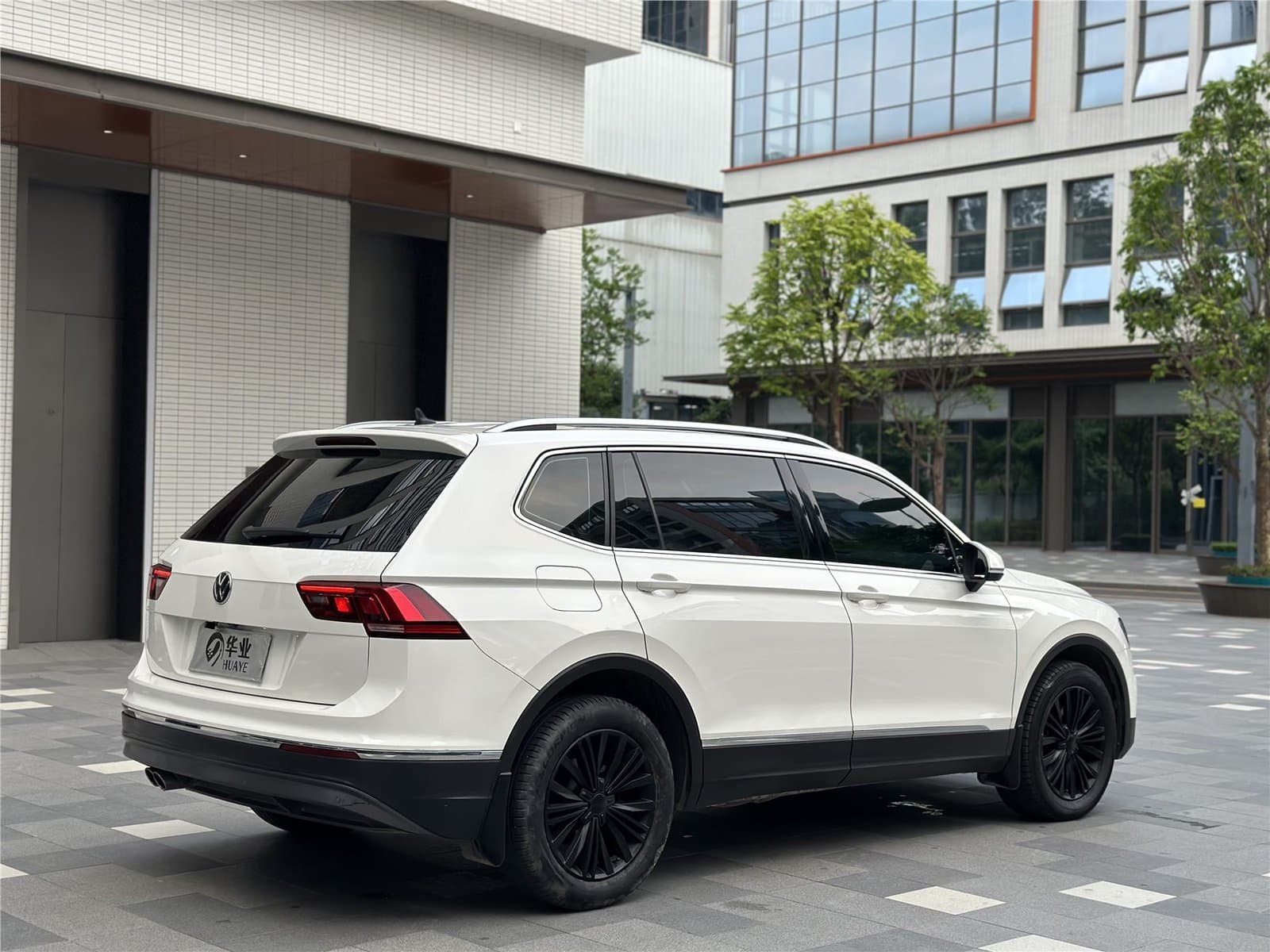 2021 Volkswagen Tiguan L 330TSI Automatic 2WD Used Car gallery