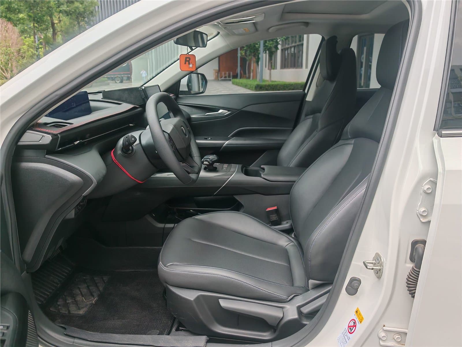 2025 Changan General Model 1.5T 500Bar Used Car gallery