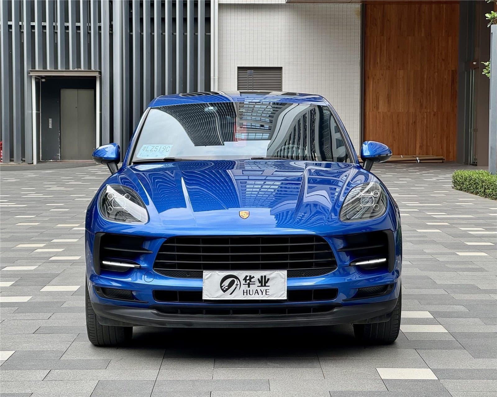 2021 Porsche Macan 2.0T Used Car gallery