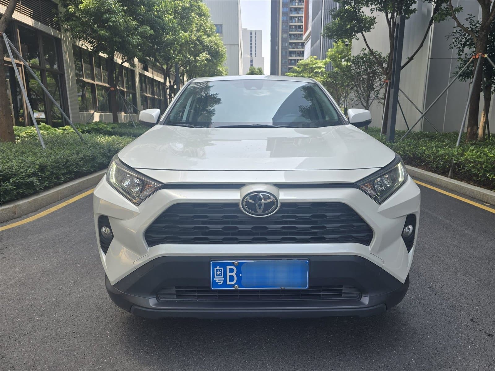 2021 Toyota RAV4 2.0L CVT2WD Used Car gallery
