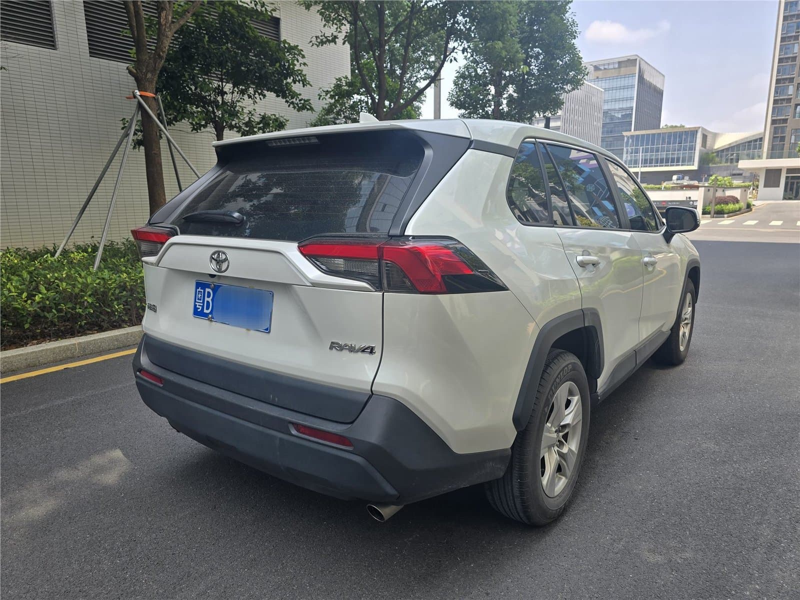 2021 Toyota RAV4 2.0L CVT2WD Used Car gallery