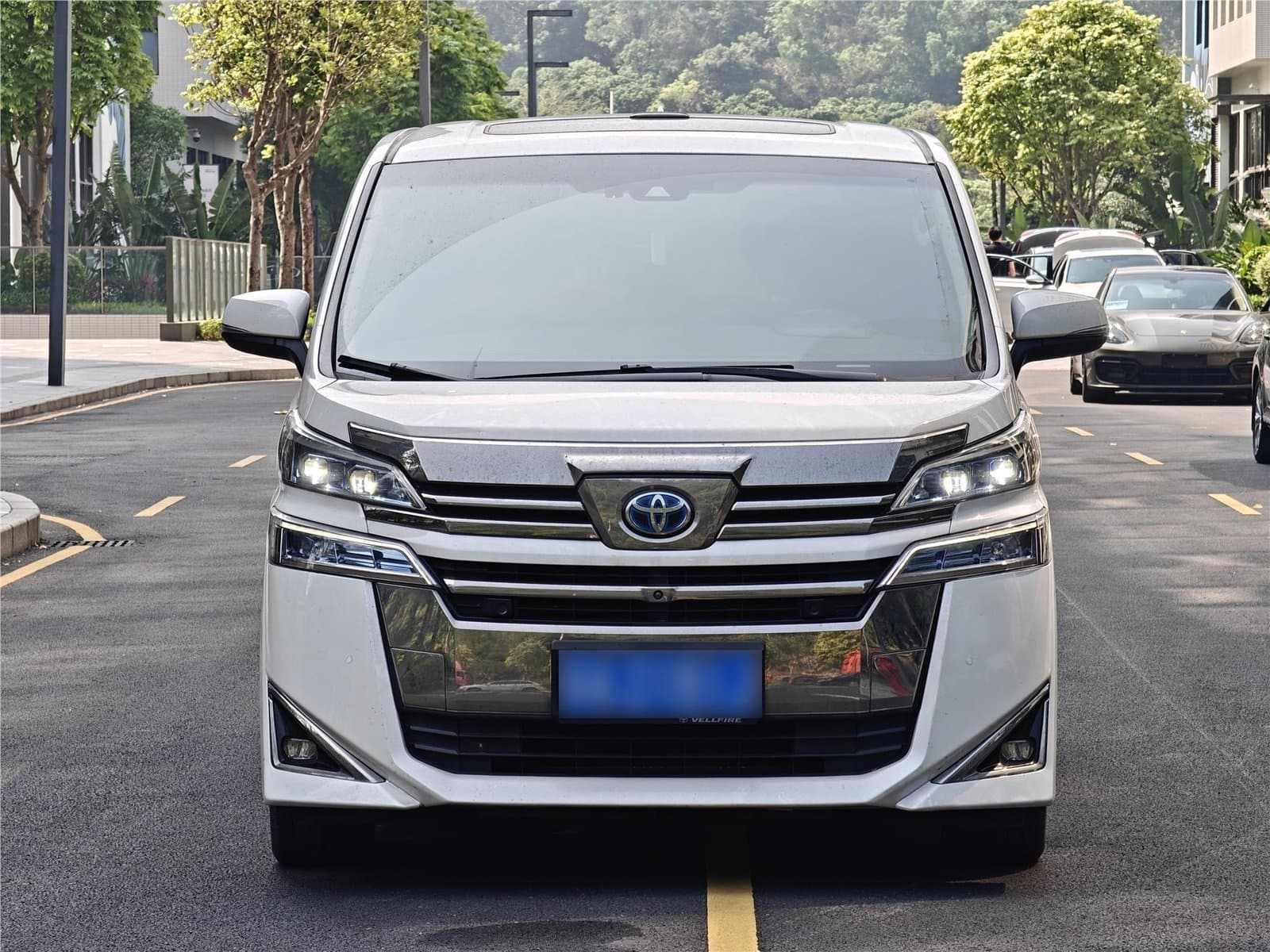 2020 Toyota Vellfire 2.5L HVLuxury Edition Used Car gallery