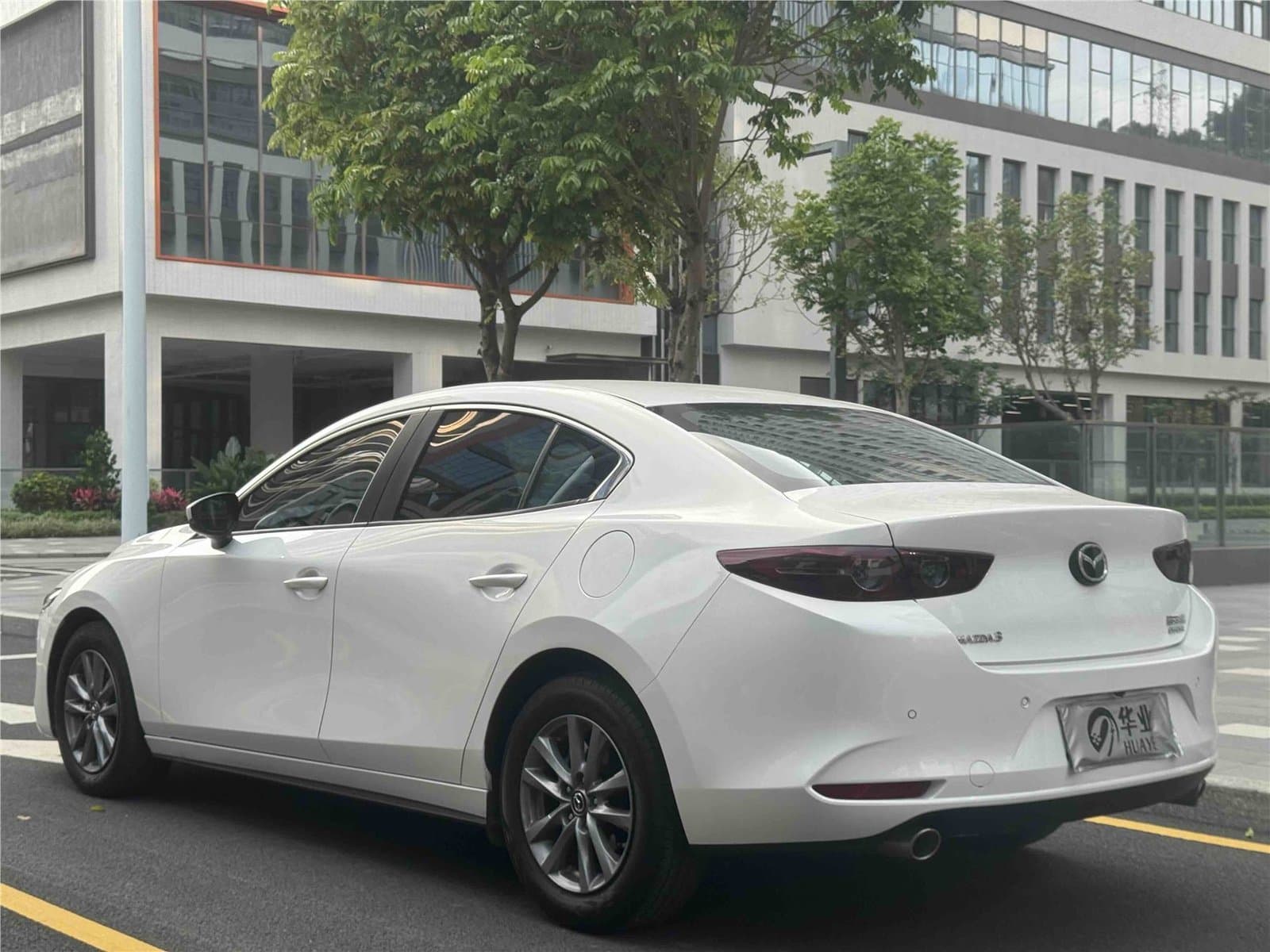 2023 Mazda Mazda3 Axela 2.0L Automatic Used Car gallery