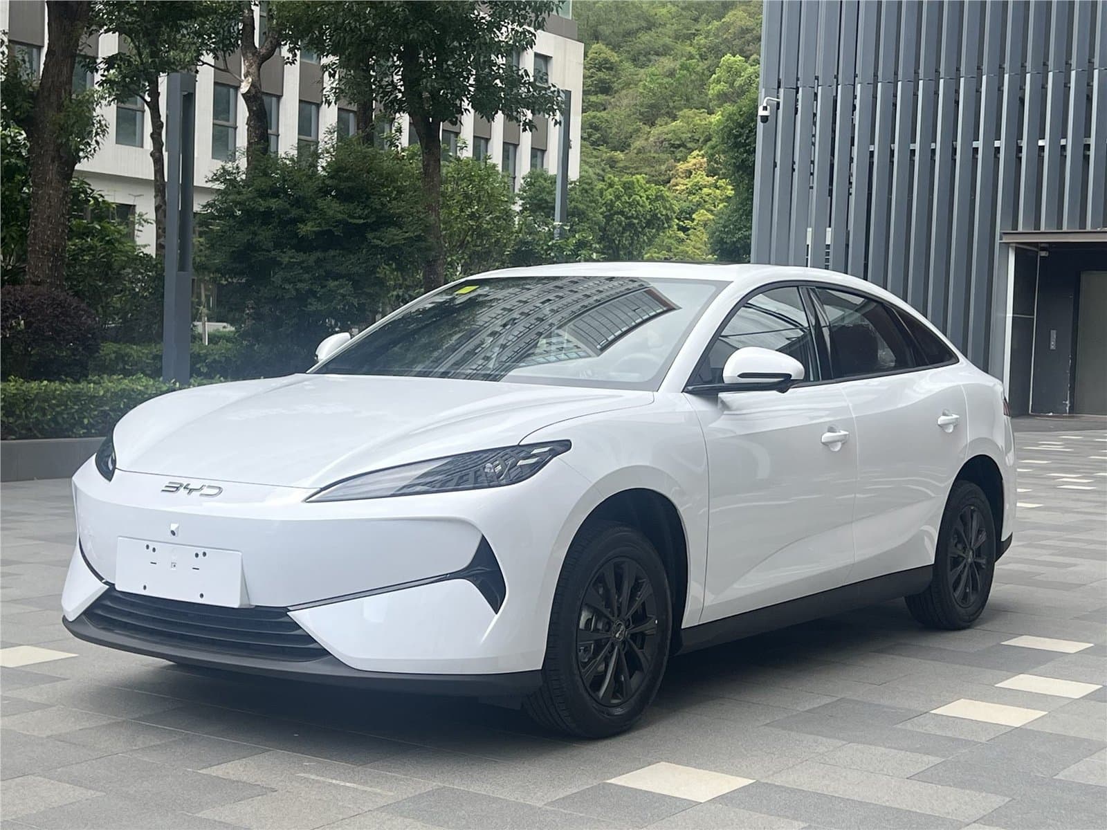 2025 BYD e7 520 Used Car