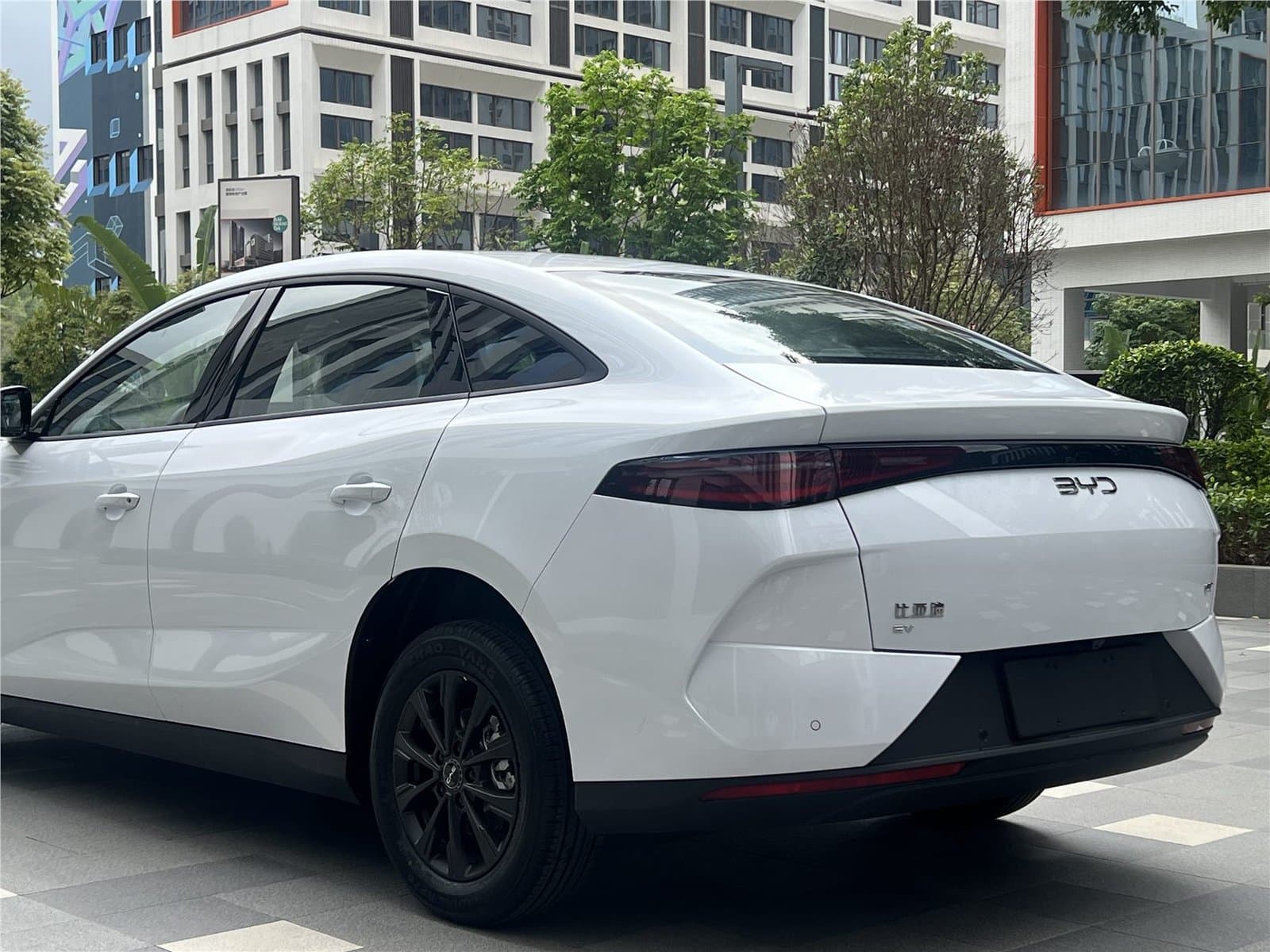 2025 BYD e7 520 Used Car gallery