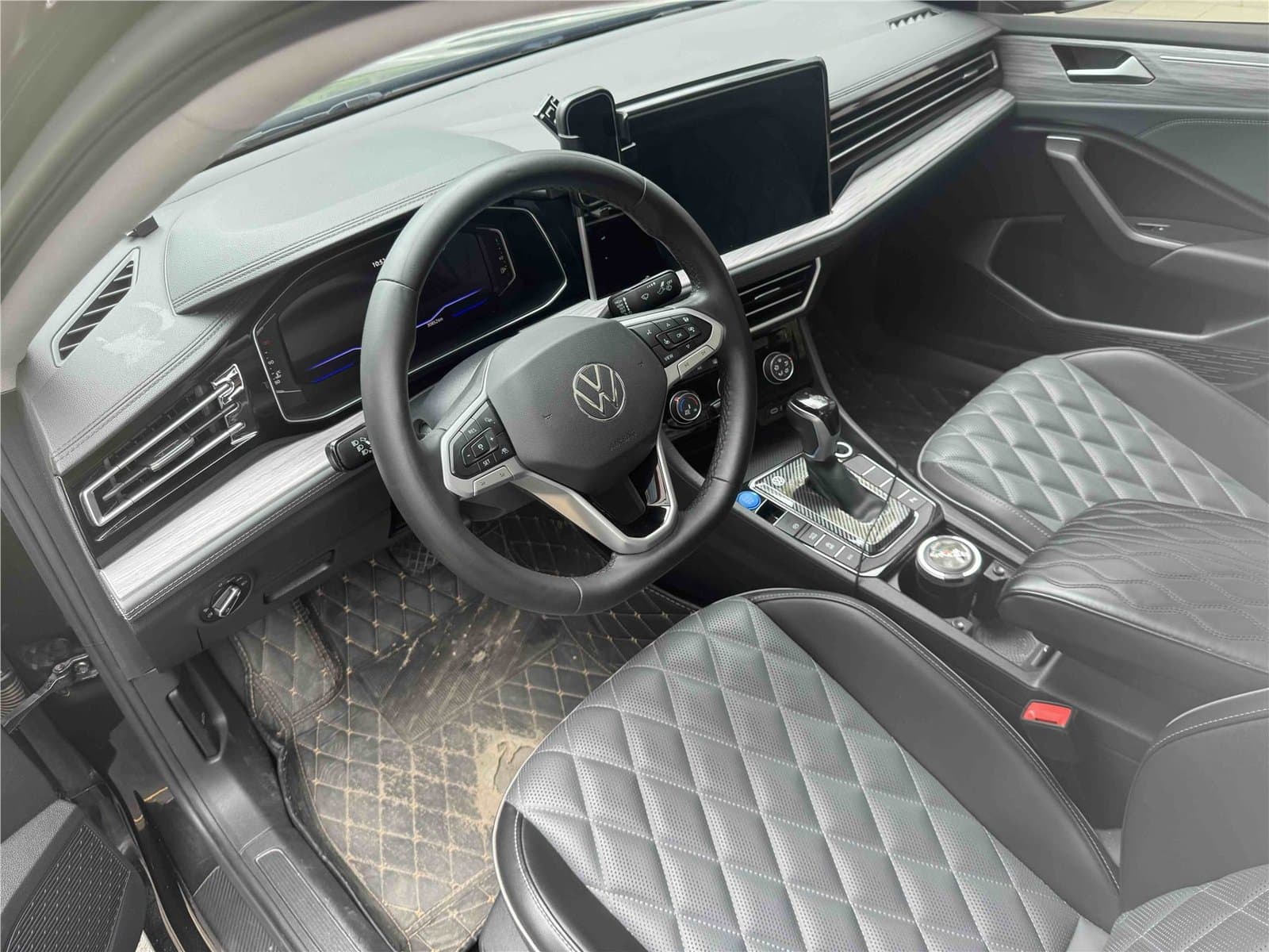2023 Volkswagen Sagitar 300TSI DSG Used Car gallery