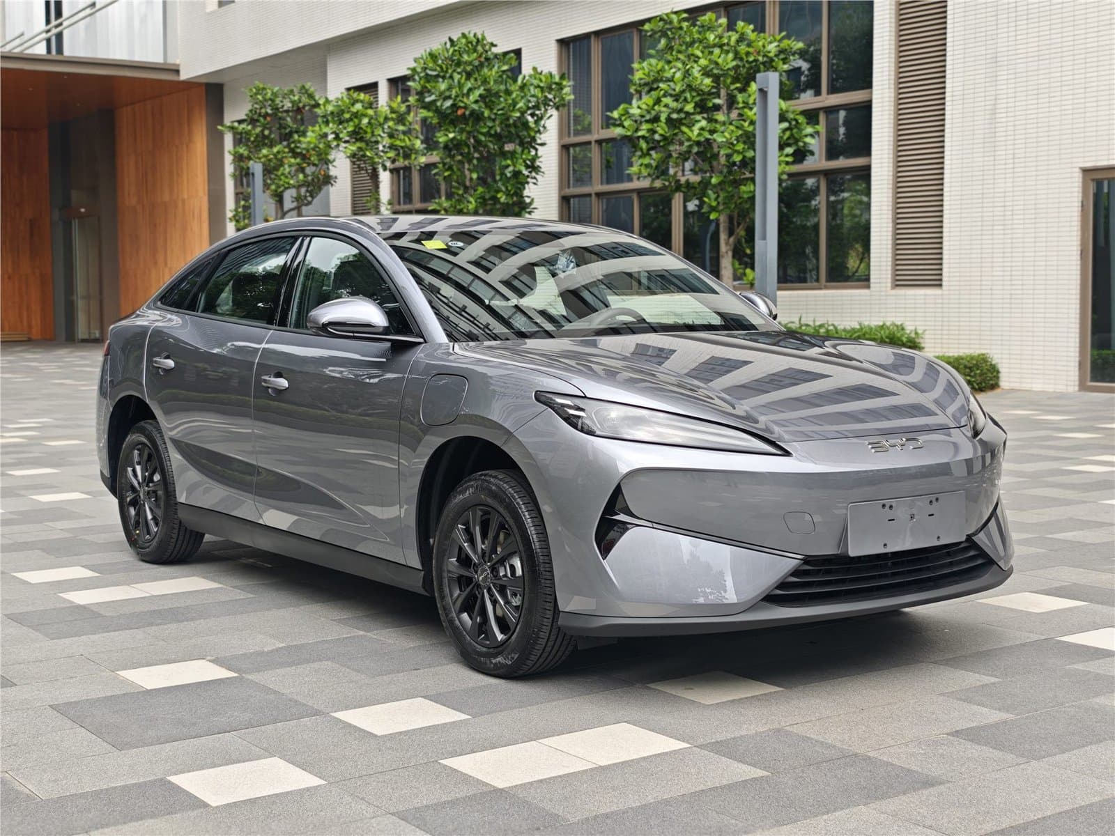 2025 BYD e7 520 Used Car gallery
