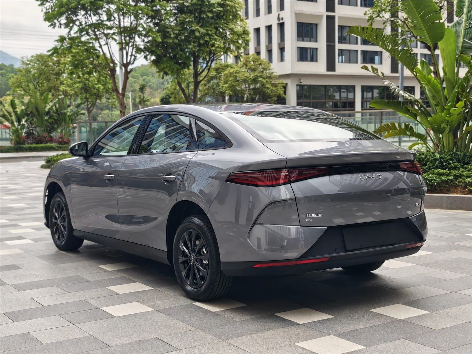 2025 BYD e7 520 Used Car gallery