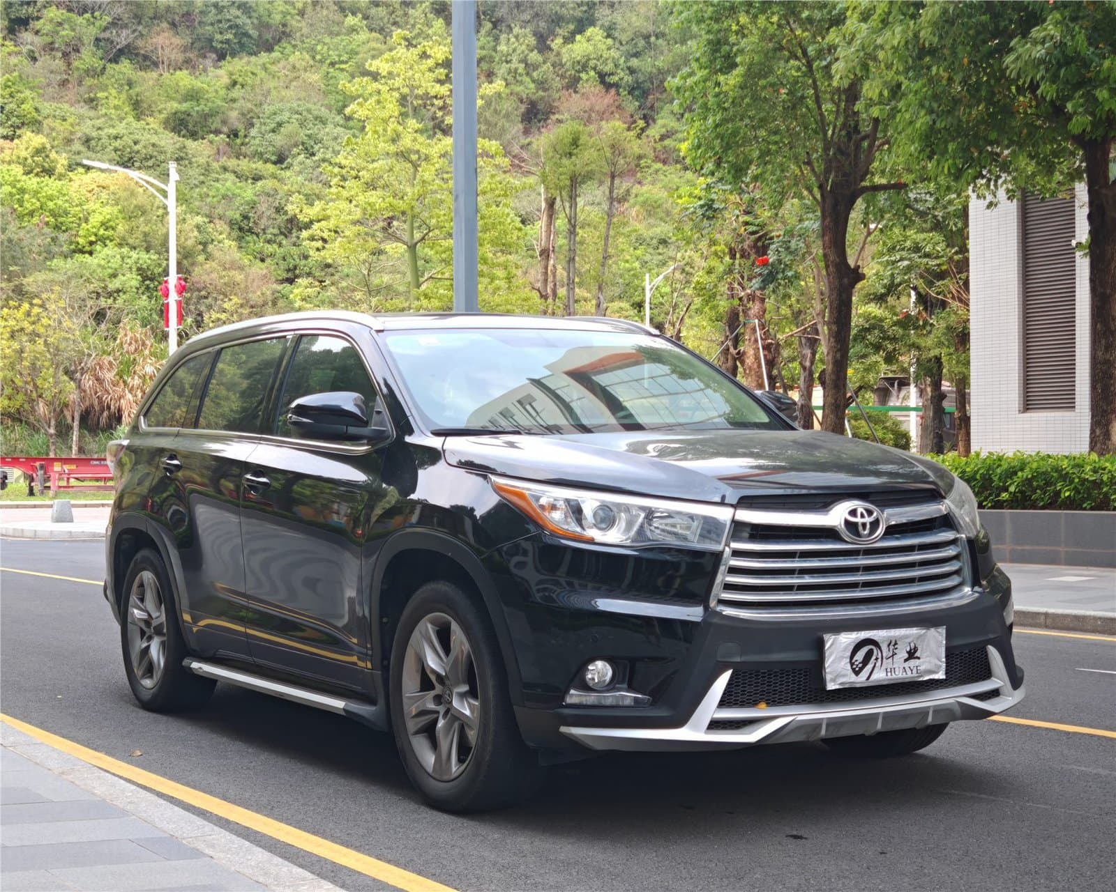 2015 Toyota Highlander 2.0T 4WD Luxury Edition 7 Used Car gallery