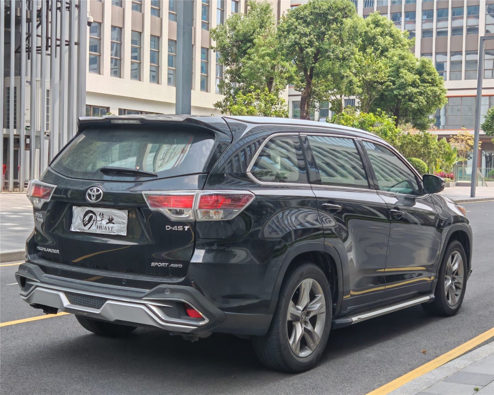 2015 Toyota Highlander 2.0T 4WD Luxury Edition 7 Used Car gallery