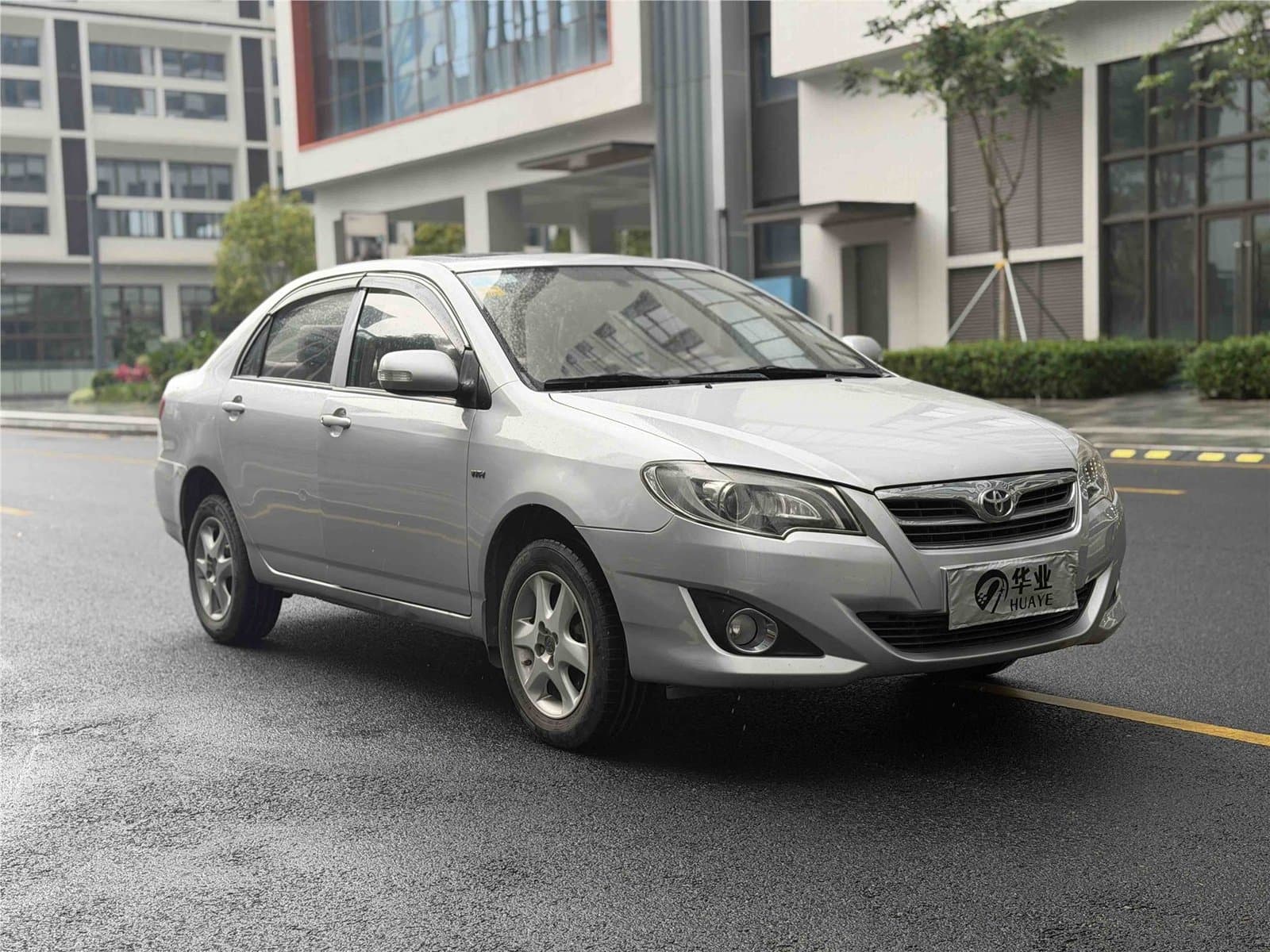 2013 Toyota Corolla EX 1.6L Automatic Luxury Edition Used Car gallery