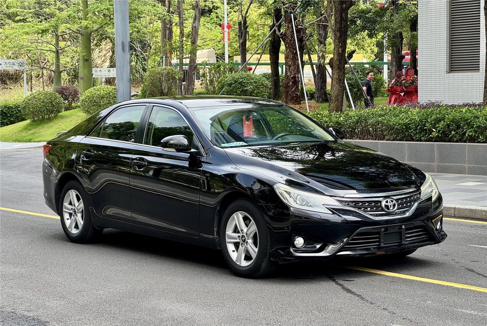 2013 Toyota Reiz 2.5S Used Car gallery