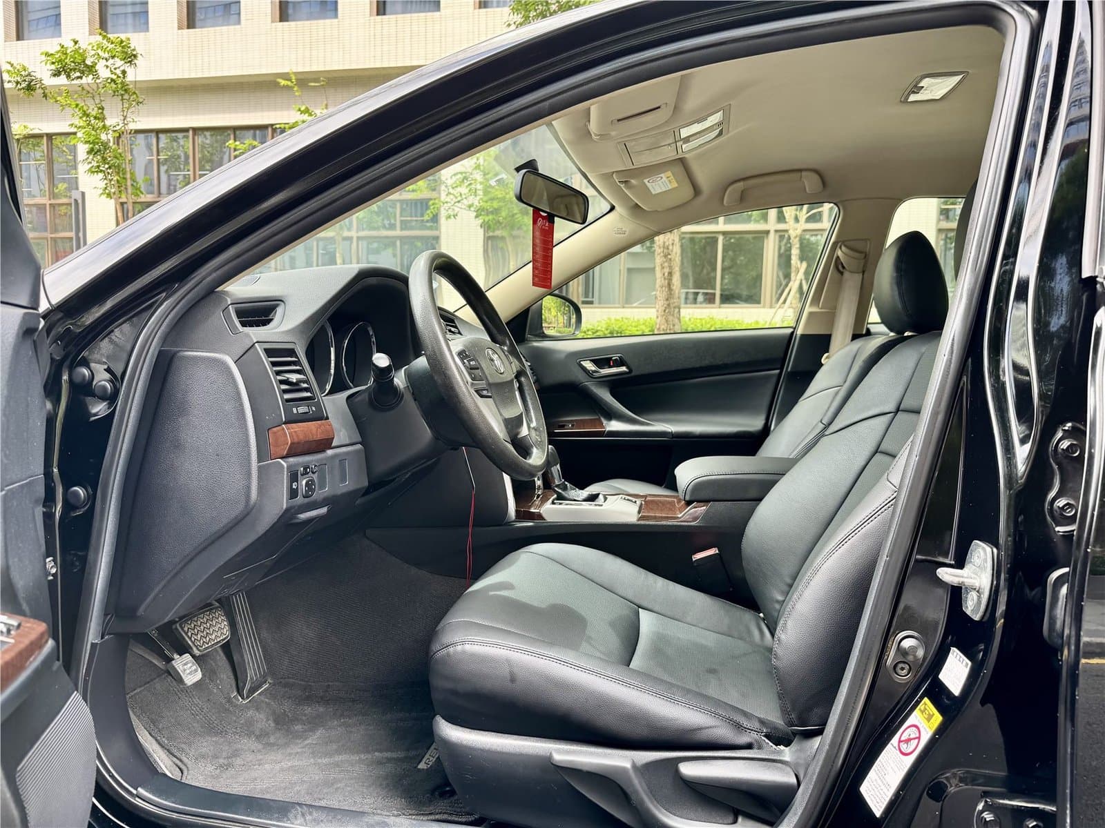 2013 Toyota Reiz 2.5S Used Car gallery